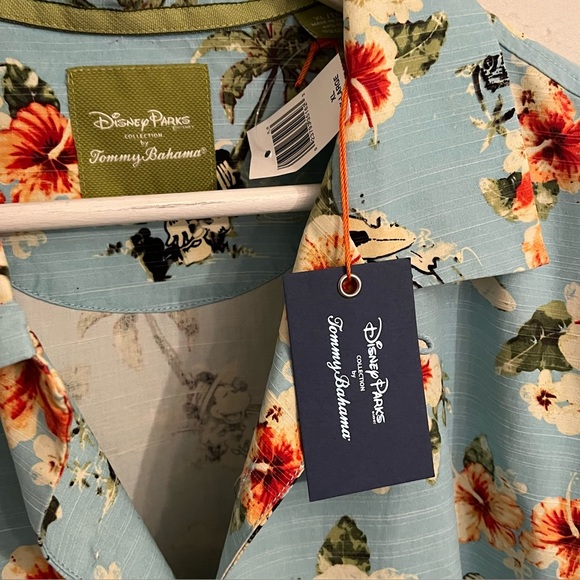 Disney Parks x Tommy Bahama Mickey Mouse Hawaiian Shirt NWT XL Silk - Picture 5 of 7